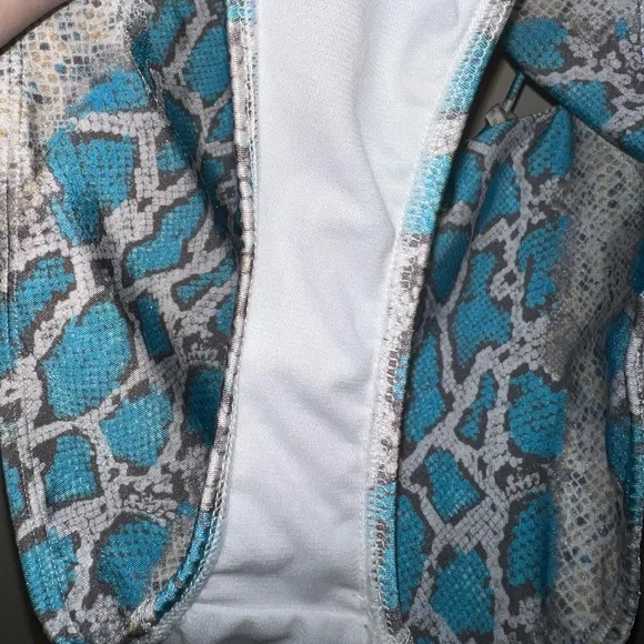 BUDDY LOVE | 🩵 EUC 🩵 Brooke Snakeskin Plunge Halter Swimsuit in Azul | Small - Picture 8 of 11